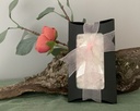 Mărțișor tabletă soia sclipici roz pudrat WaxMelts parfum floral în cutie